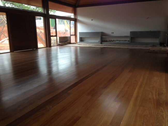 Fazenda Boa Vista - Assoalho e escada em Cumarú — foto 1 de 6